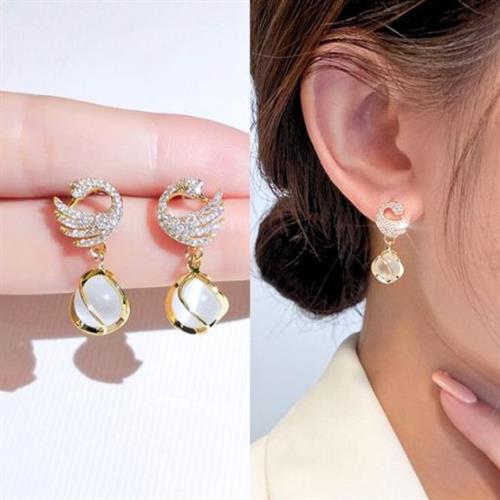 Dove Shape Pearl Drop Earrings - 